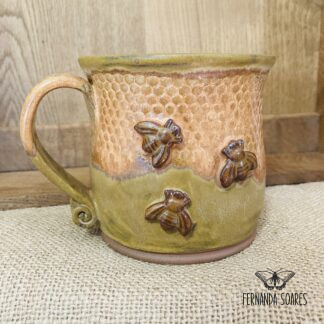 Caneca Abelha Grande