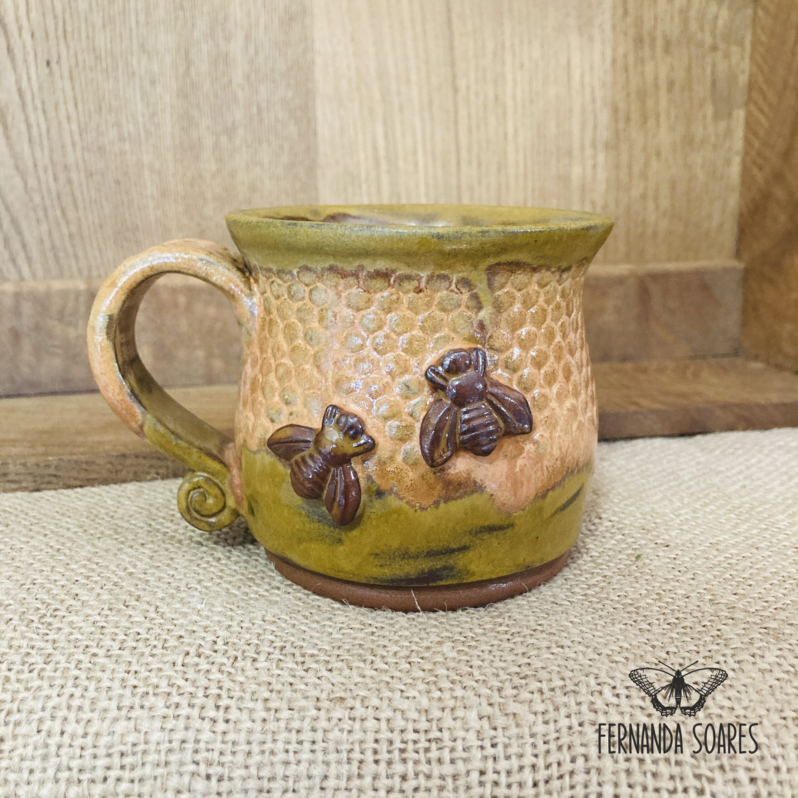 Caneca Abelhas Média